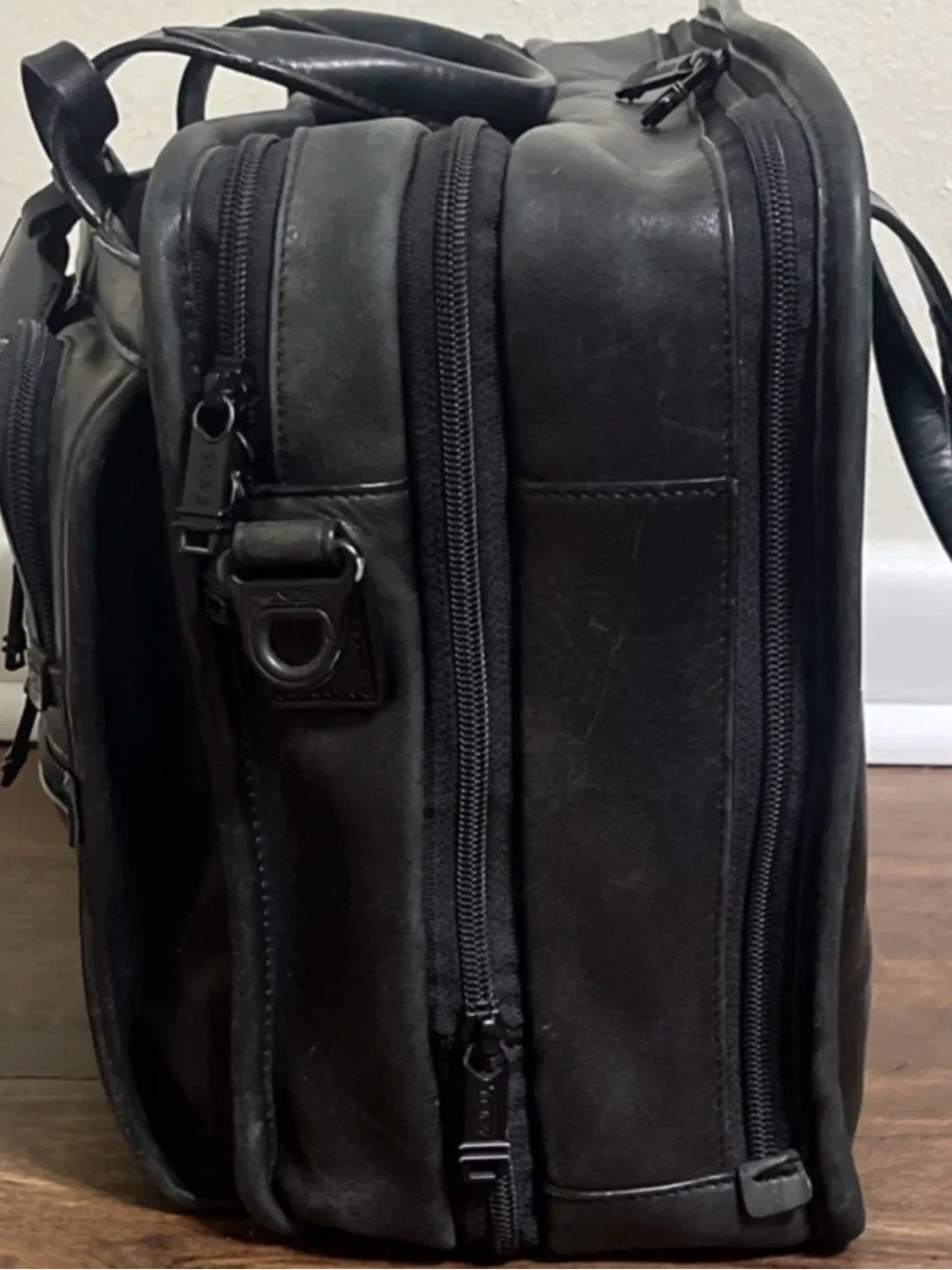 TUMI Alpha Leather Expandable Organizer Laptop Bag Solid Black 96141DH